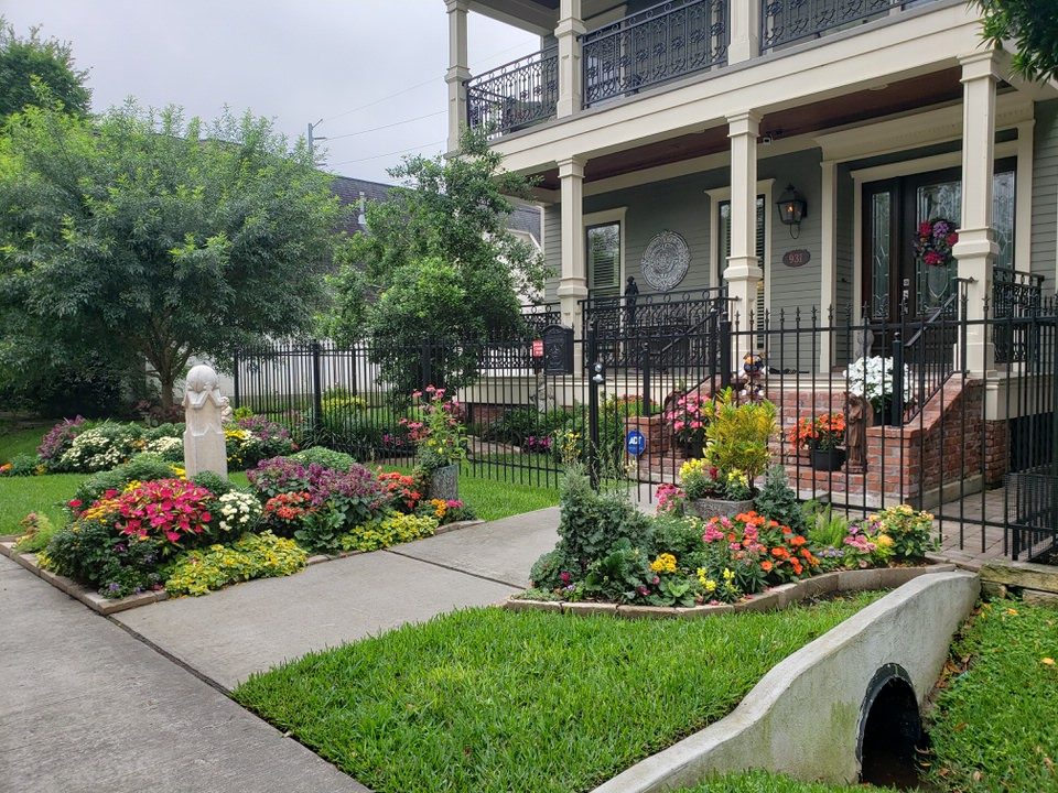 July 2019 Yard Of The Month 931 Nicholson Houston Heights